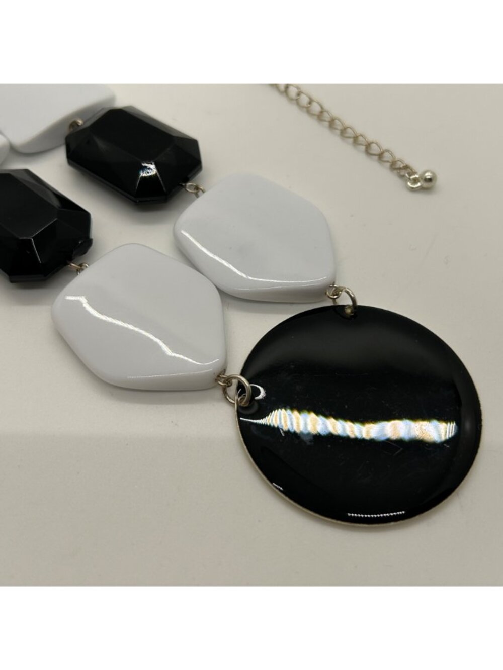 Chunky Black White Statement Necklace Geometric Acrylic Enamel Silver tone Bib - Picture 4 of 13